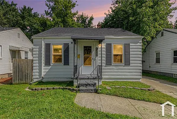 18565 Kenosha St — Photo 2