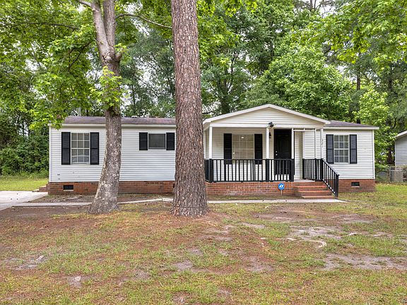 3rd image of 321 Curtis Dr