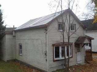 22 New Turnpike Rd, Troy, NY 12182