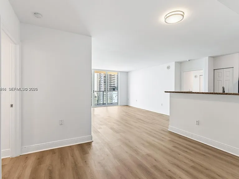1155 Brickell Bay Dr #1609 — Photo 2