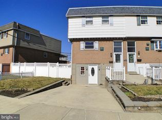 3530 Sussex Ln, Philadelphia, PA 19114