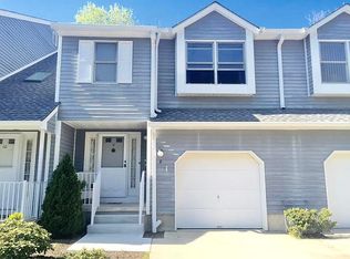 8 Essex Dr, Little Silver, NJ 07739