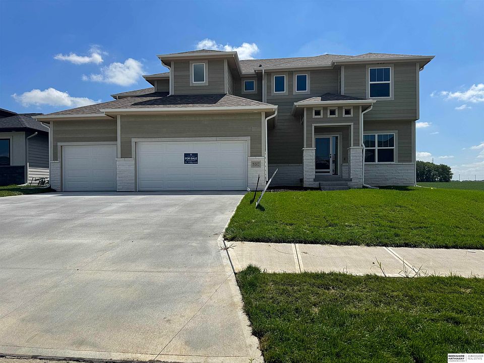 1st image of 6327 207th St