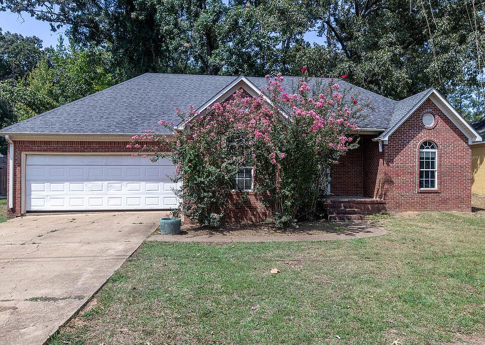 1st image of 18 Gum Tree Dr