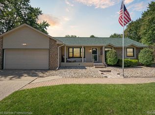 5285 Old Haver Hill Ct, Grand Blanc, MI
