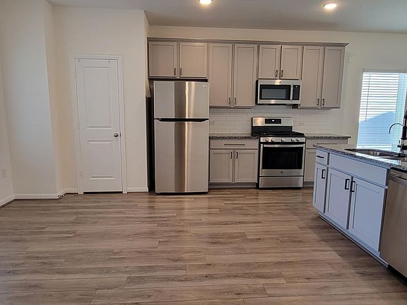 5th image of 307 Charter Oak Dr