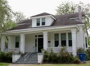 413 N Main St, Hallettsville, TX 77964