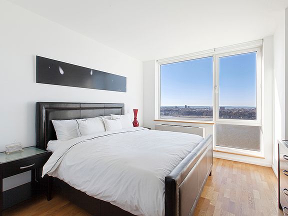 3rd image of 635 W 42nd St #32FF