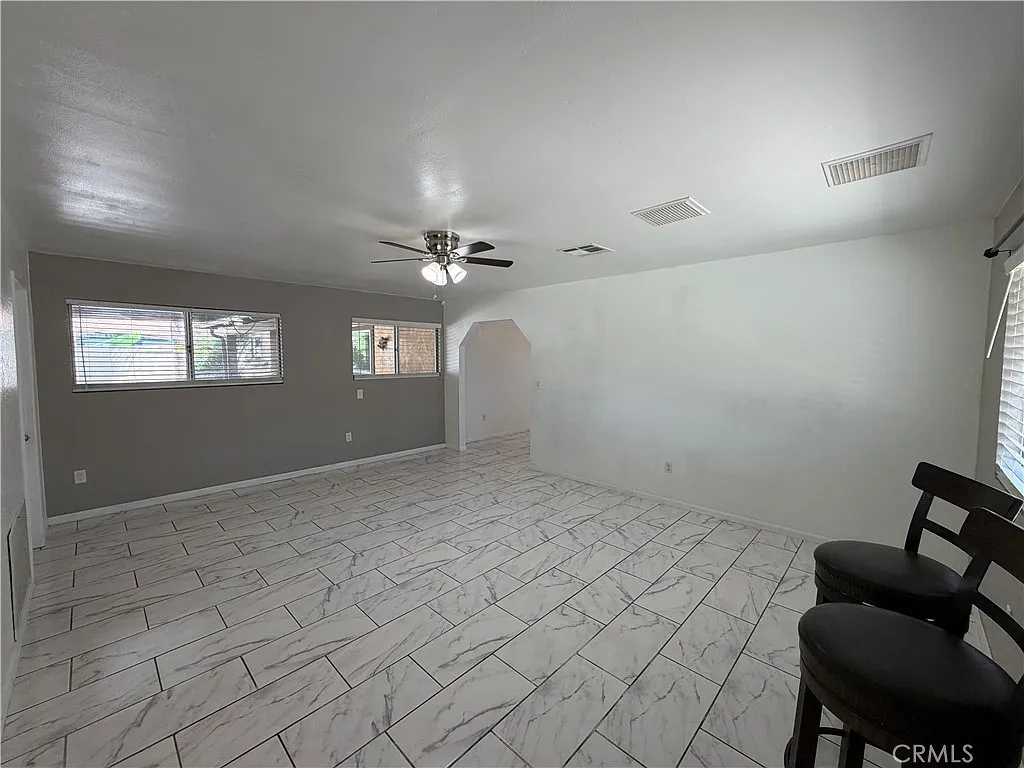 3 bed, 1687 sqft, $2,700 — Photo 4