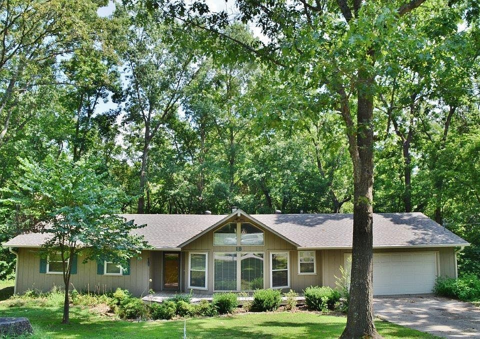 1st image of 18 W Alton Cir