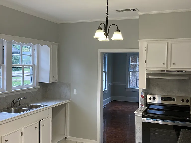 904 S Washington Ave — Photo 2