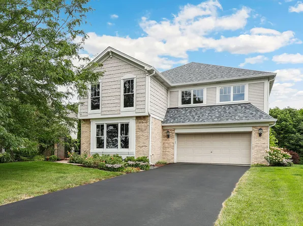 441 Pheasant Hill Dr, North Aurora, IL 60542