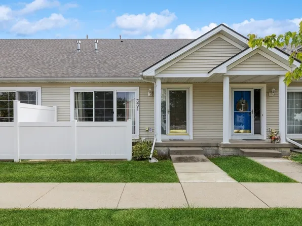 331 SE Woodbine Dr, Grimes, IA 50111