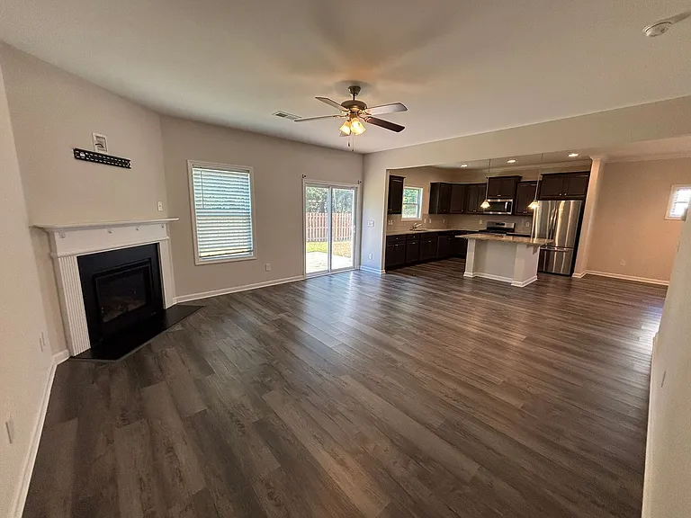 377 Baymont Dr — Photo 5
