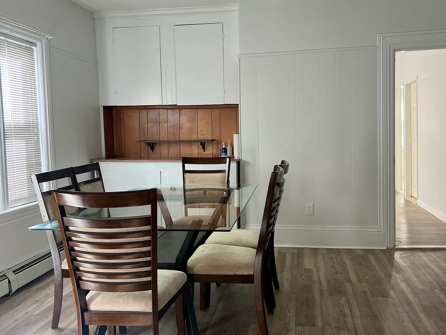3 bed, 1301 sqft, $2,300 — Photo 3