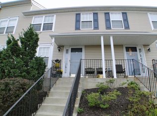 827 Purple Martin Ct, Warrington, PA 18976