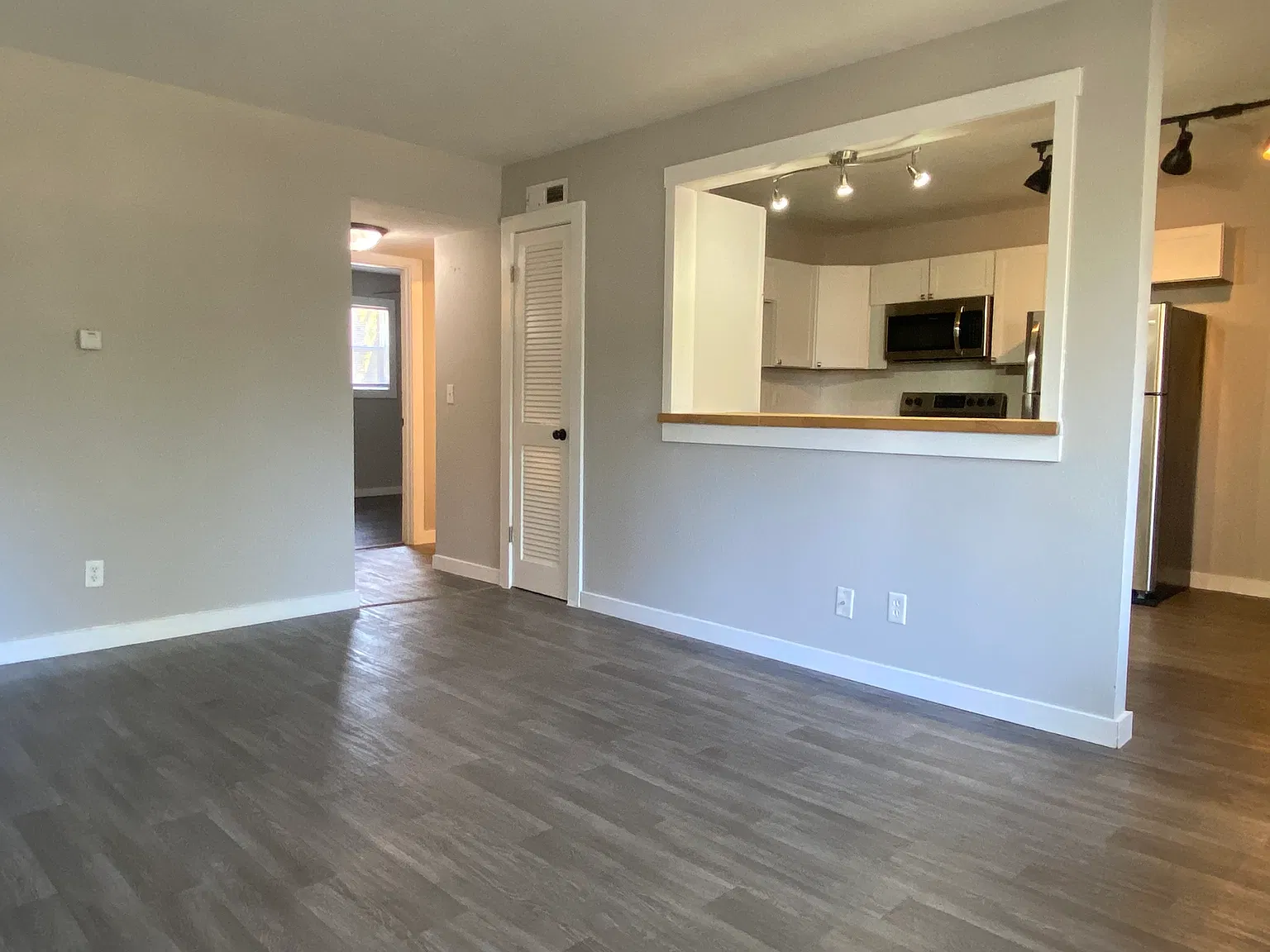 2 bed, 905 sqft, $1,050 — Photo 4