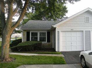 1934 Georgetown Ln, Hoffman Estates, IL 60169