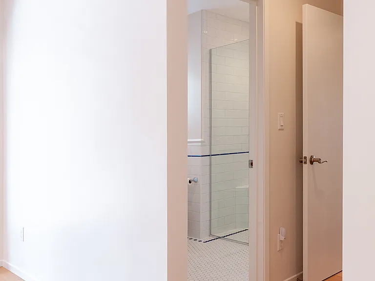 949 Eolus Ave #B — Photo 16