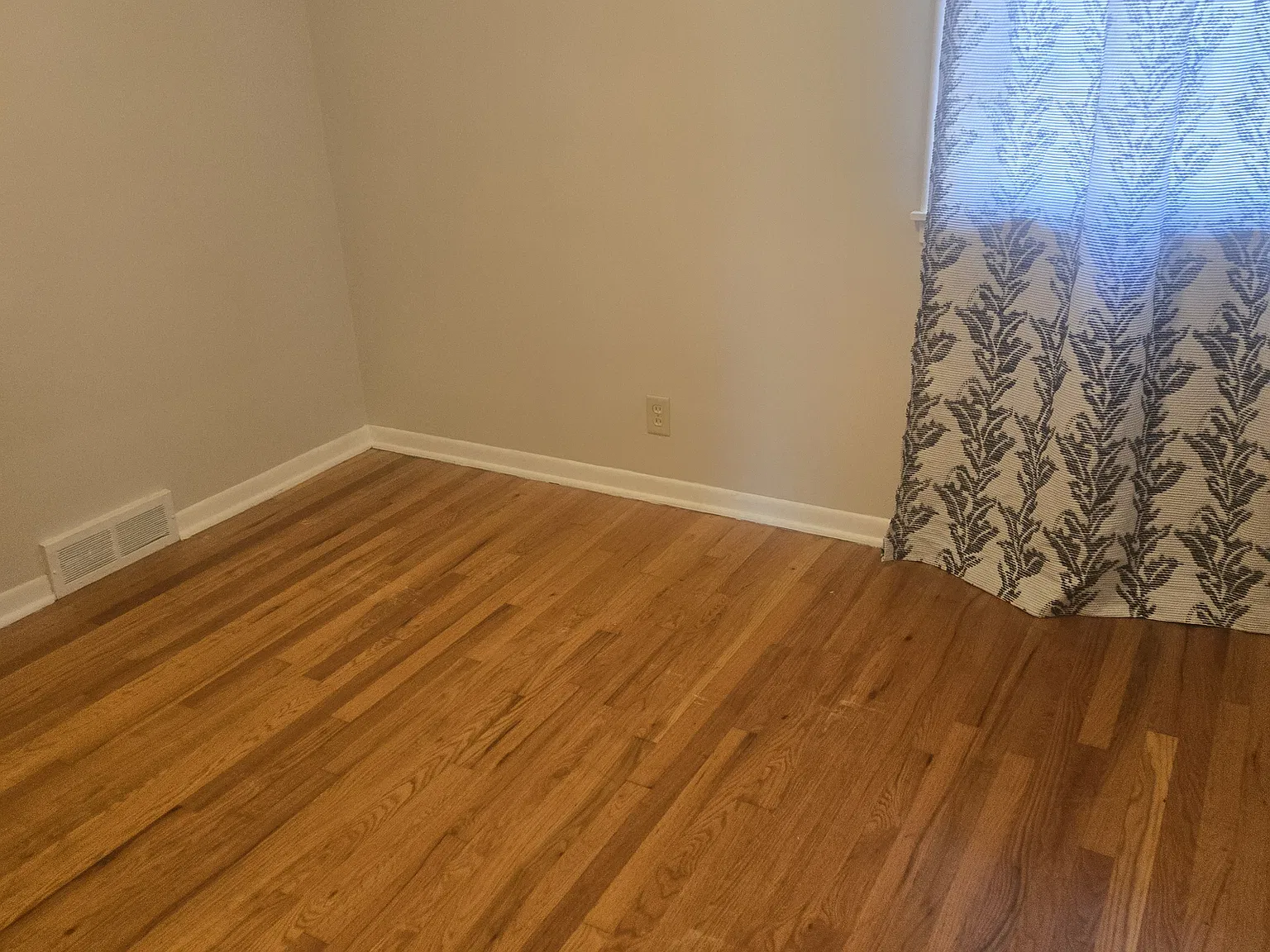 2528 South St — Photo 2