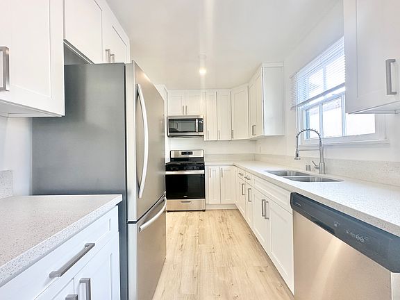 2nd image of 358 S Rexford Dr #6