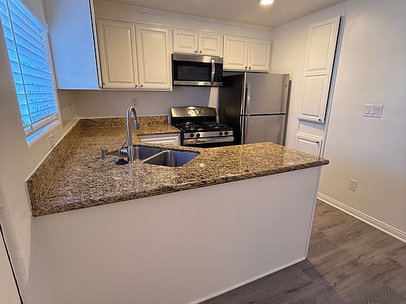 5th image of 40245 Harris Ln Unit 103
