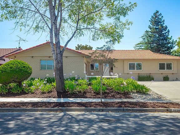 2nd image of 10385 Westacres Dr