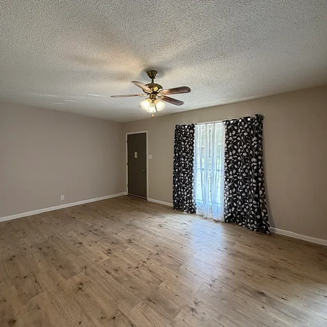 3 bed, 1400 sqft, $1,250 — Photo 4