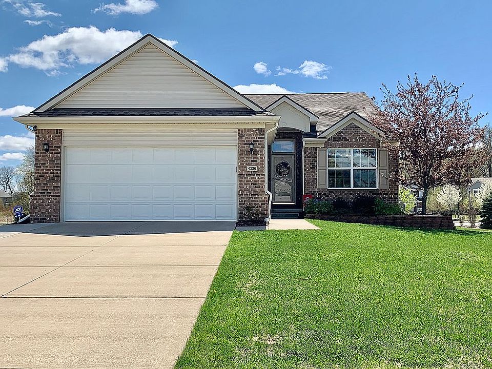 1st image of 4236 Cloverlane Dr