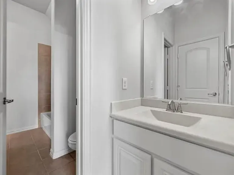 1018 Ivy Charm Way — Photo 16