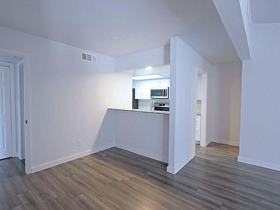 4th image of 12816 Midway Rd APT 2049