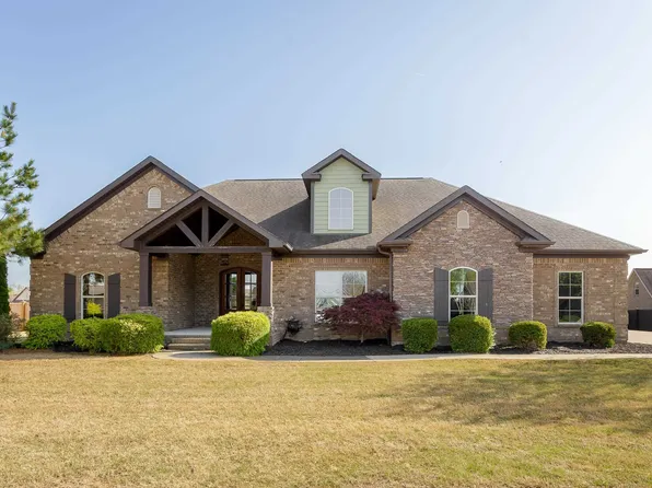 101 Grand Haven Dr, Tuscumbia, AL 35674