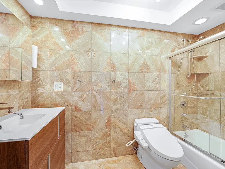 200 Winston Dr #2019 — Photo 22