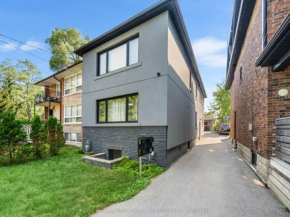 50 Arcadian Cir, Toronto, ON M8W 2Y9