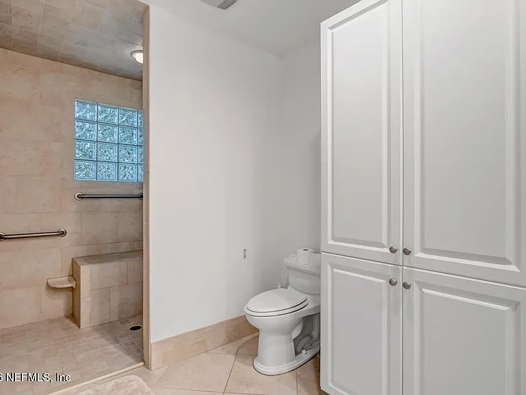 1452 Seminole Rd — Photo 31