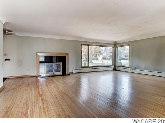 5th image of 1525 W Market St
