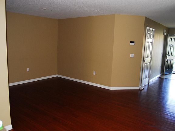 4th image of 2845 Cliffe Ct