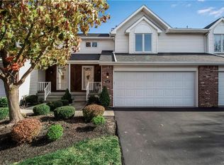 5473 Village Station Cir, Williamsville, NY