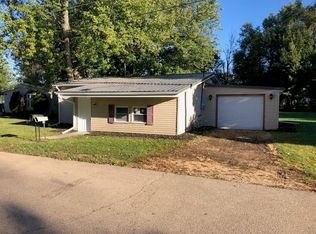 28 W Short St, Amboy, IL 61310