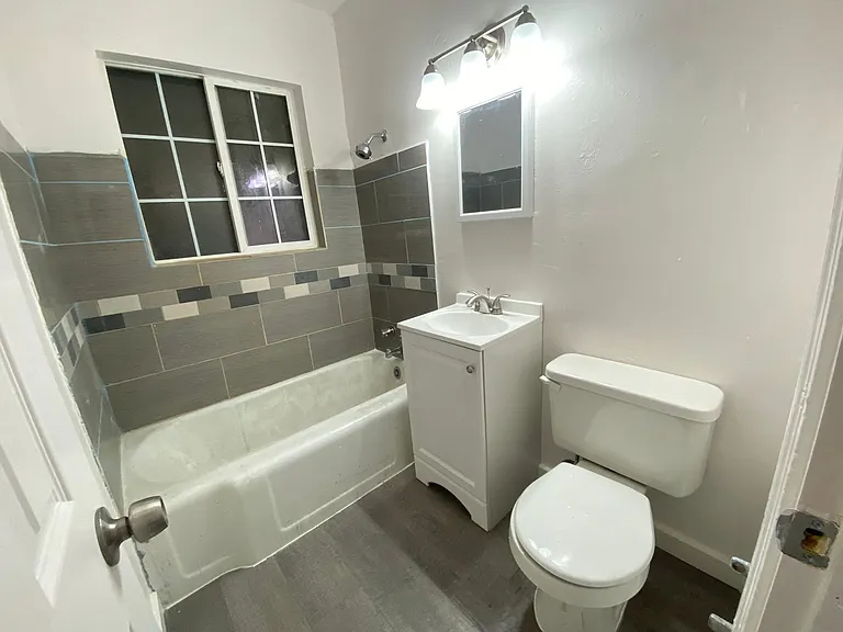 1225 Glenda Way — Photo 7