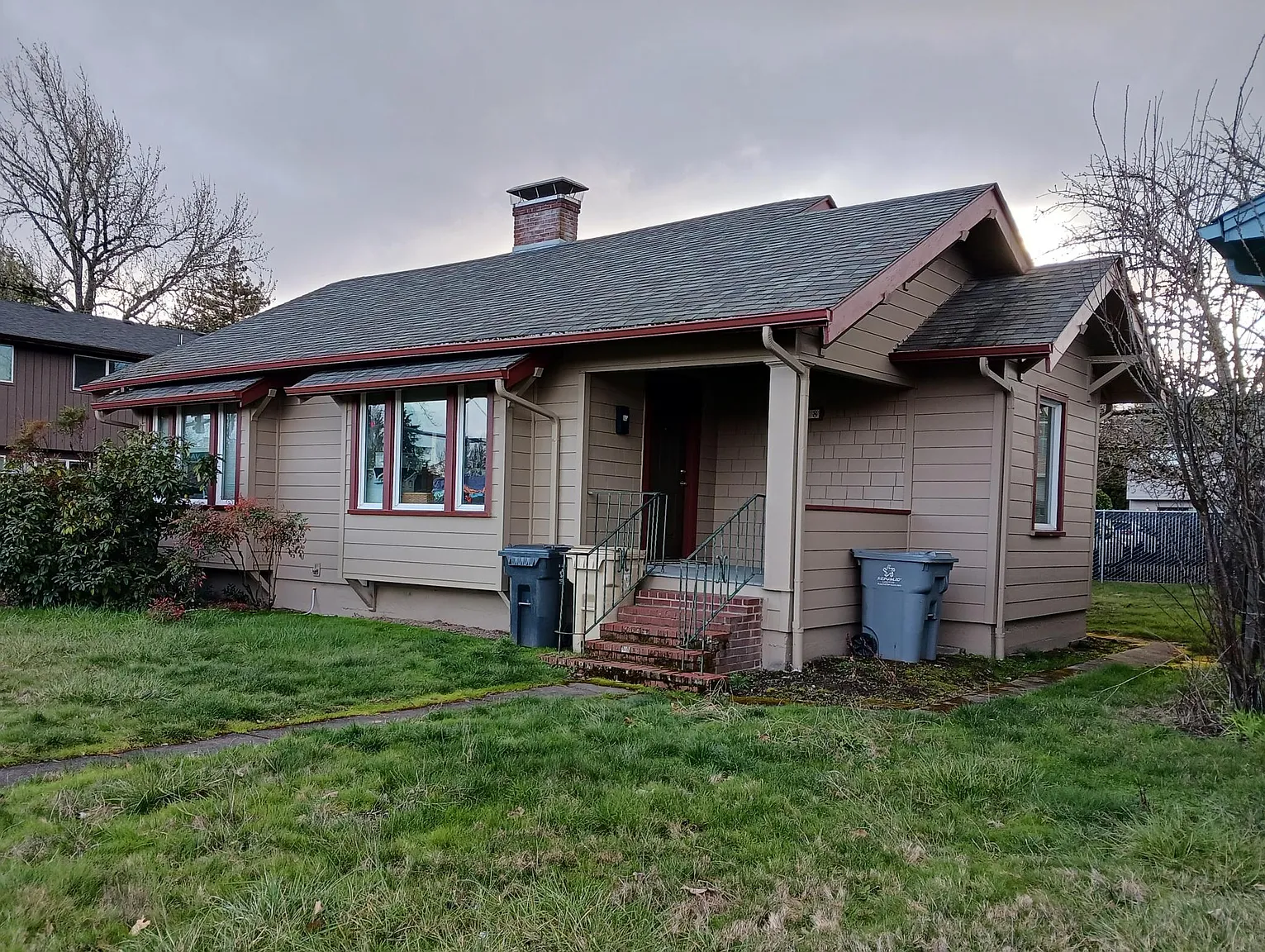 308 NW Kings Blvd photo 1