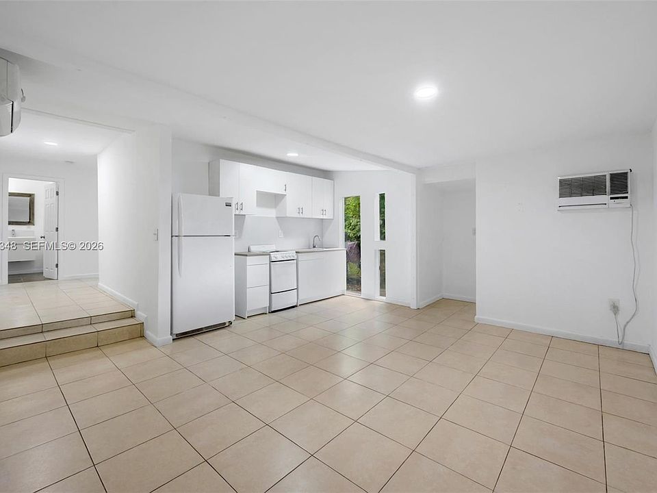 1st image of 348 NE 58th St