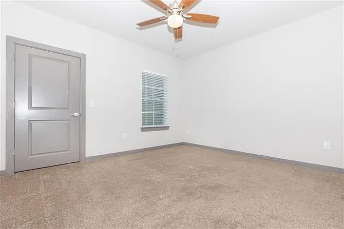 One White Oak Apartments — Photo 71
