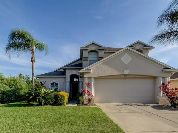 31117 Whinsenton Dr, Zephyrhills, FL 33543