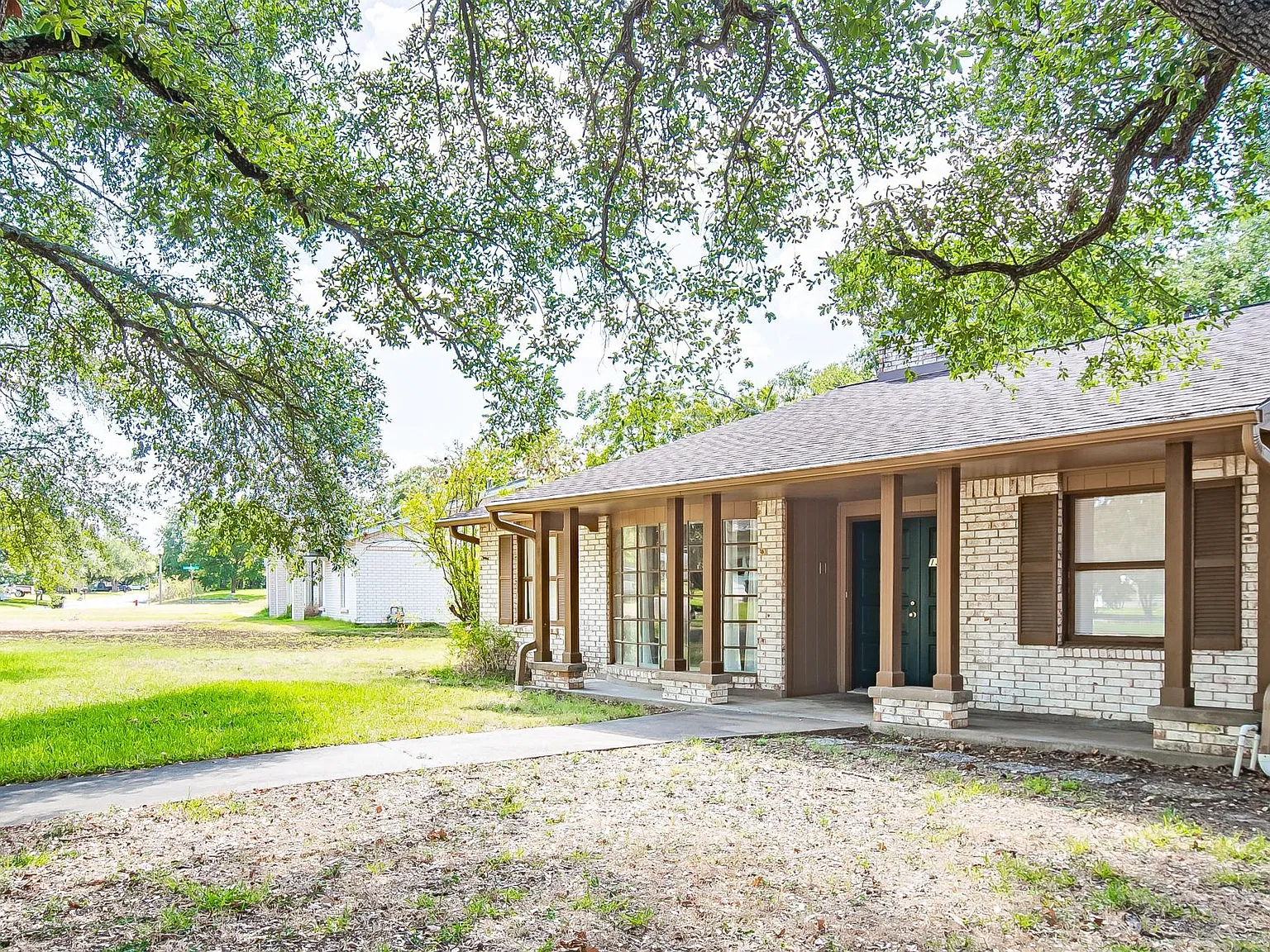 1303 Haines Drive — Photo 2