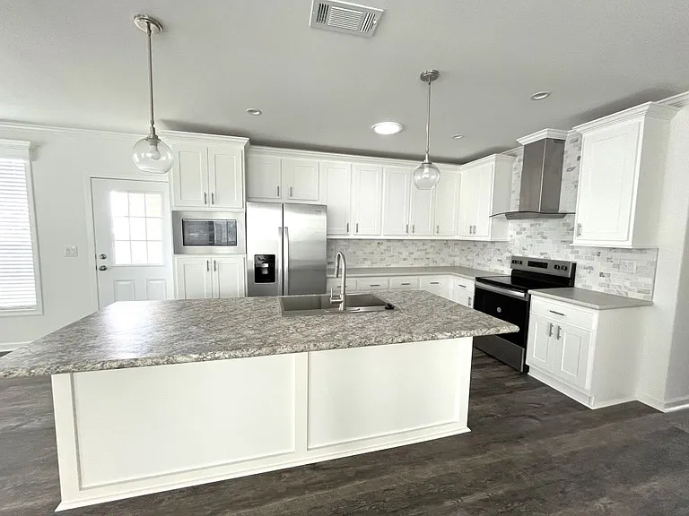 1033 Vervain Dr #1033E — Photo 2