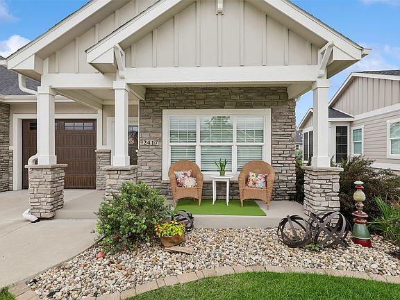 3rd image of 2417 SW Vineyard Ln