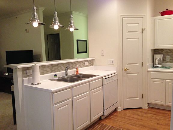 5th image of 3772 Grant Ave APT D