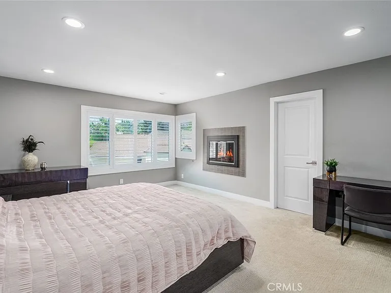 13014 Espinheira Dr — Photo 22