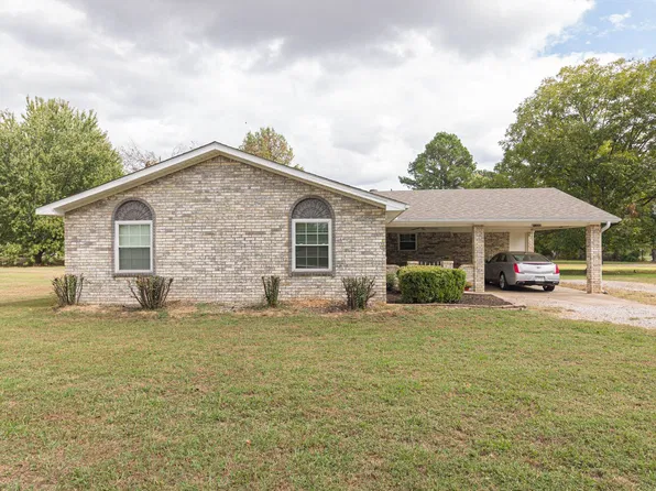 1206 N River Rd, Lavaca, AR 72941